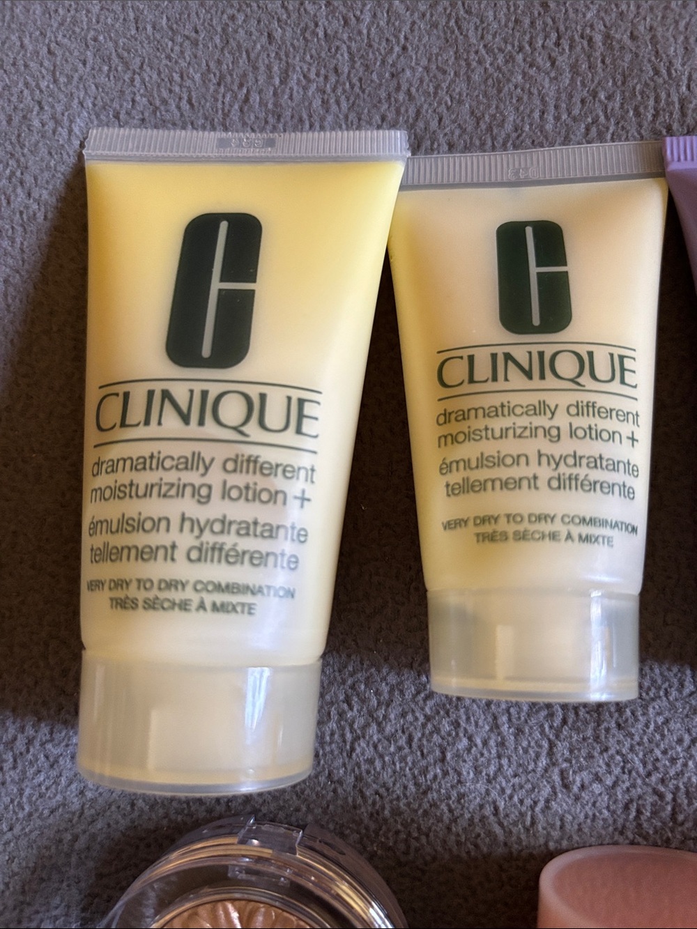 Clinique Skincare & highlighter& mascara - Picture 2 of 6